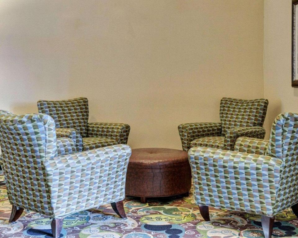 Comfort Suites Near Hot Springs Park Extérieur photo